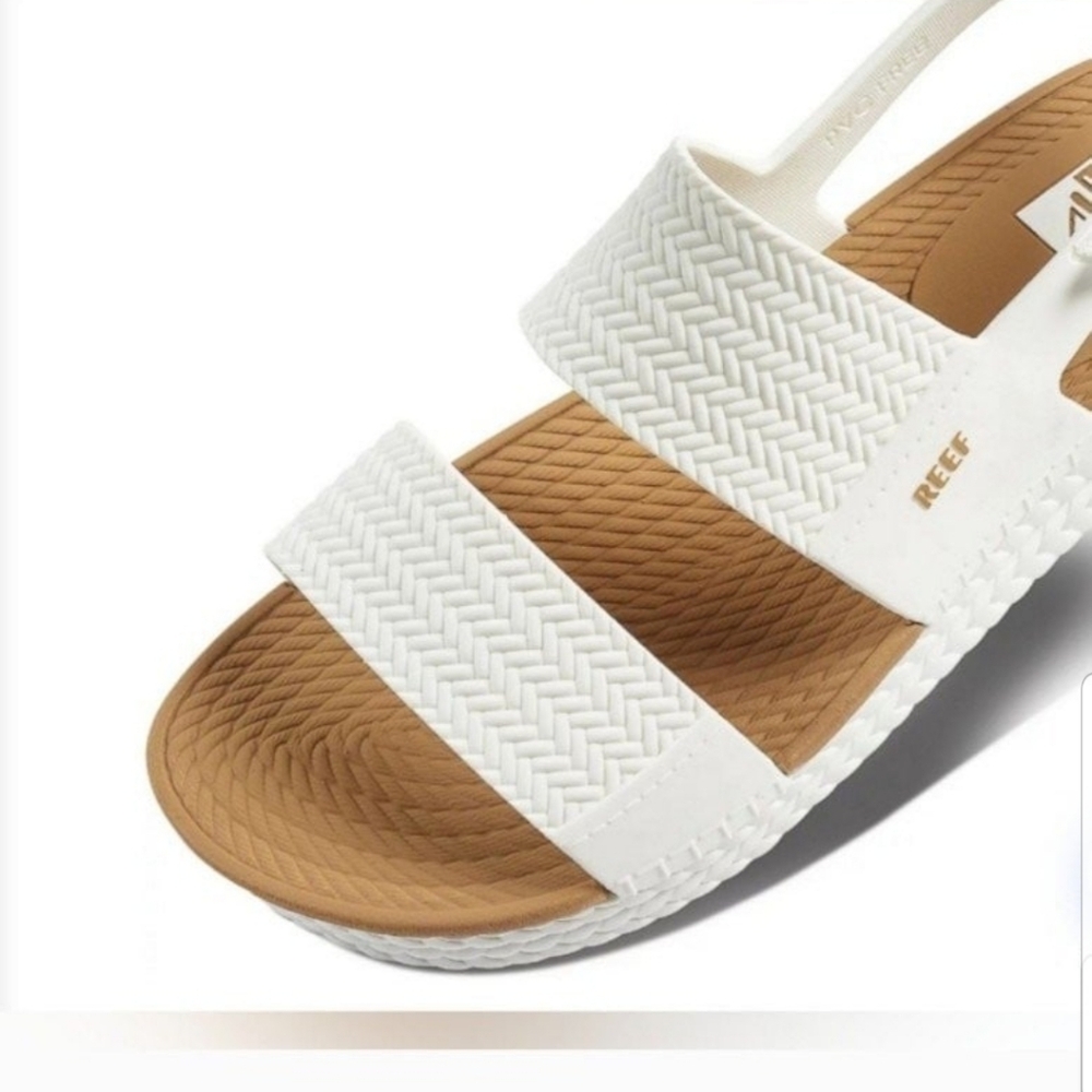 NEW! Reef Water Vista 2 tone Sandal sz 9 NWT (price firm)